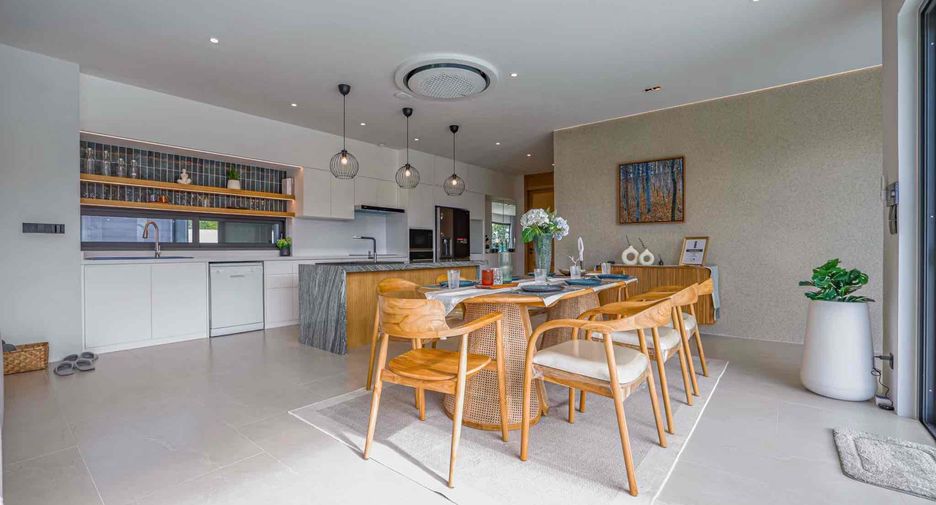 Casa en venta de 4 habitaciones en Bang Lamung, Chonburi