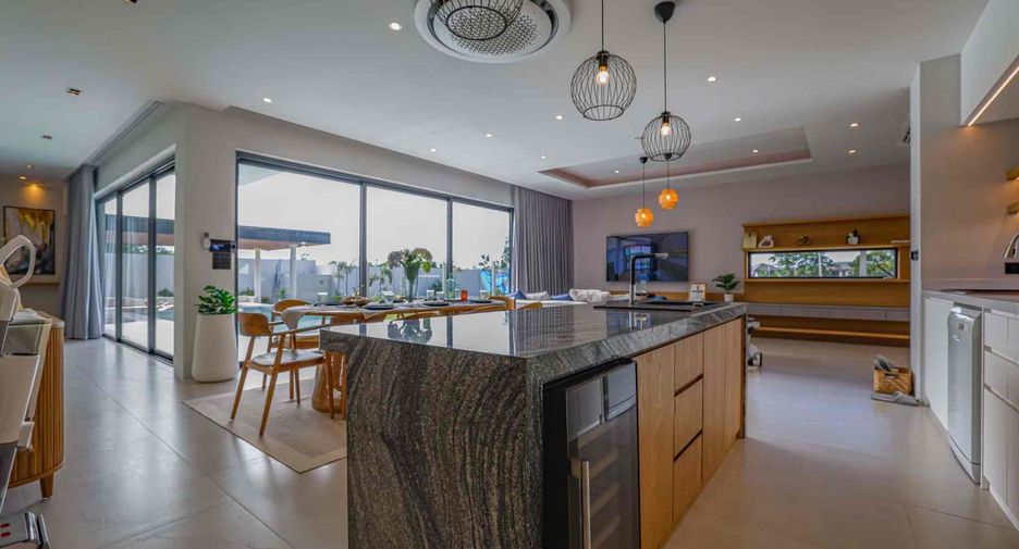 Casa en venta de 4 habitaciones en Bang Lamung, Chonburi