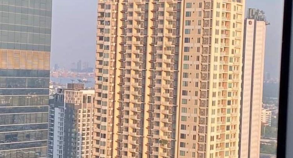 For sale 2 bedrooms condo in Sathon, Bangkok
