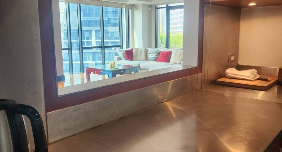 For rent and for sale 3 bedrooms condo in Sathon, Bangkok