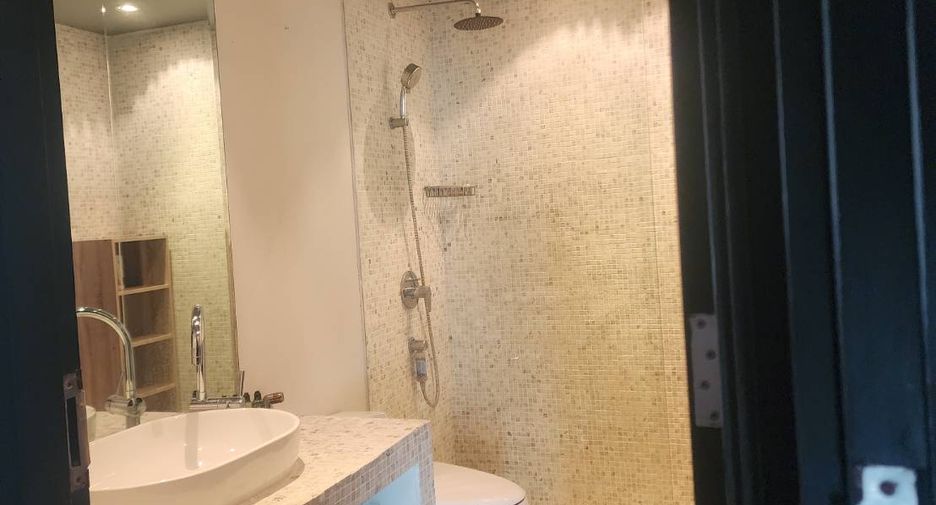 For rent and for sale 3 bedrooms condo in Sathon, Bangkok