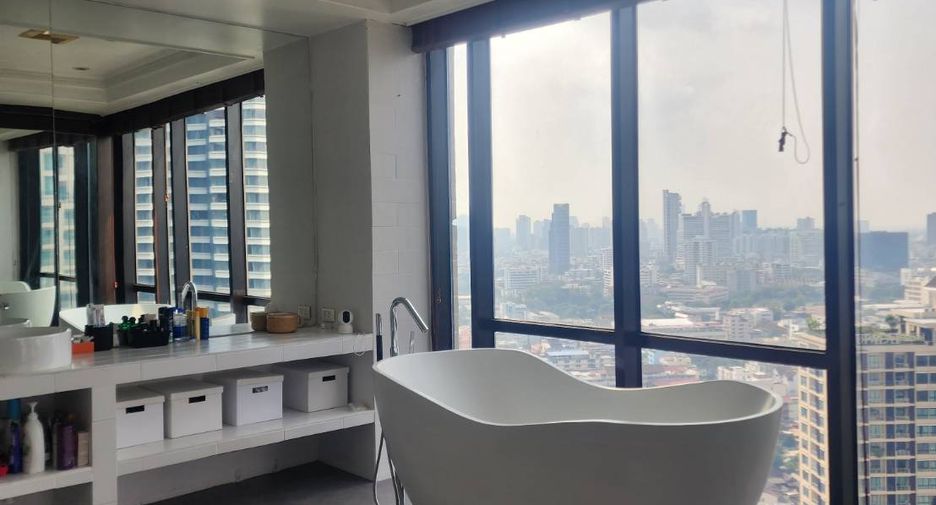 For rent and for sale 3 bedrooms condo in Sathon, Bangkok