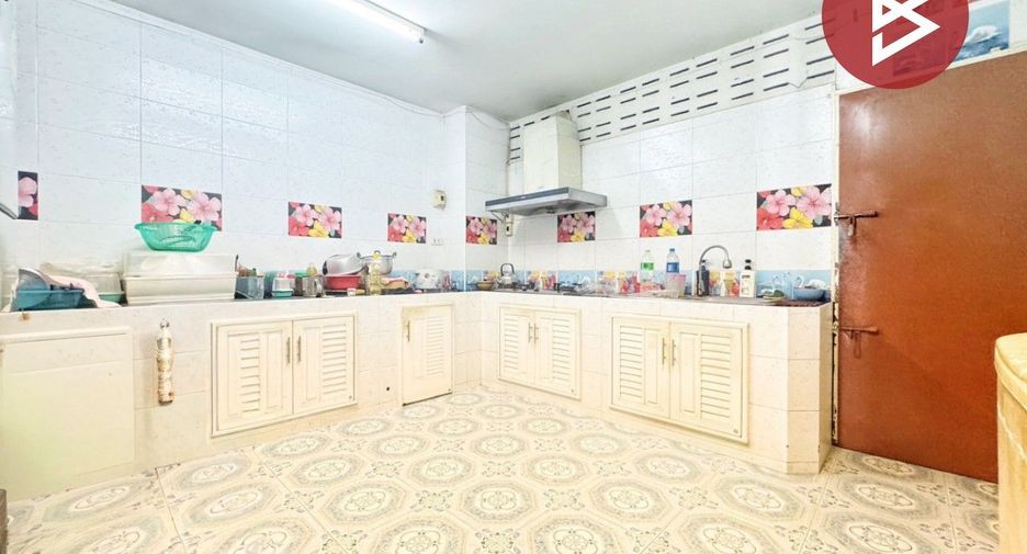 Gewerbefläche zum Kauf mit 4 Zimmer in Thung Khru, Bangkok
