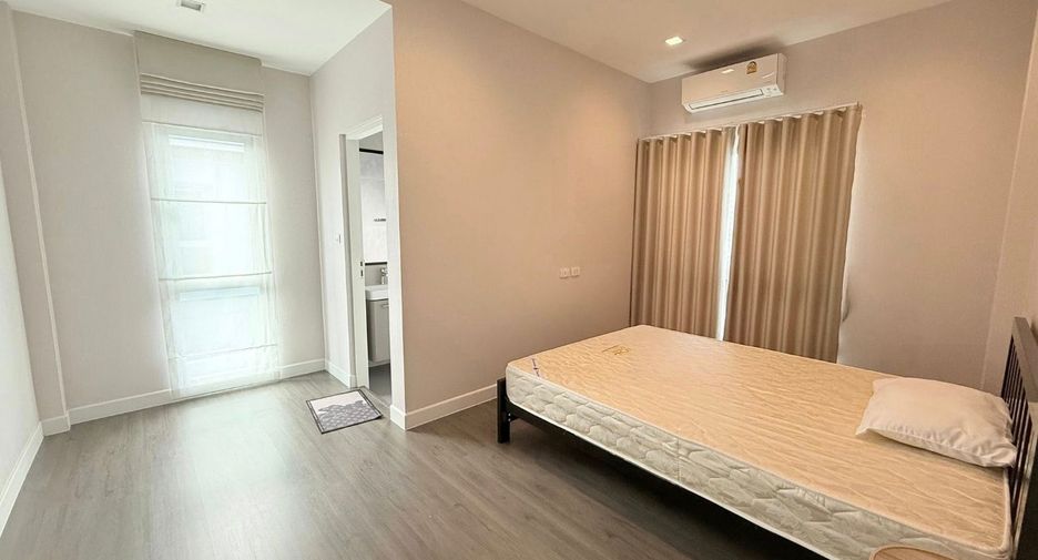 À louer 4 chambres maison à Bueng Kum, Bangkok