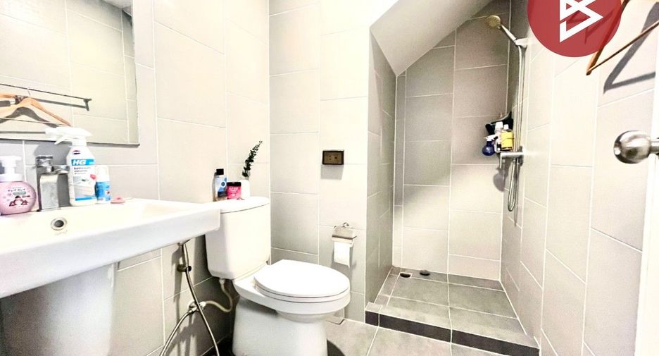 For sale 3 bedrooms townhouse in Phan Thong, Chonburi