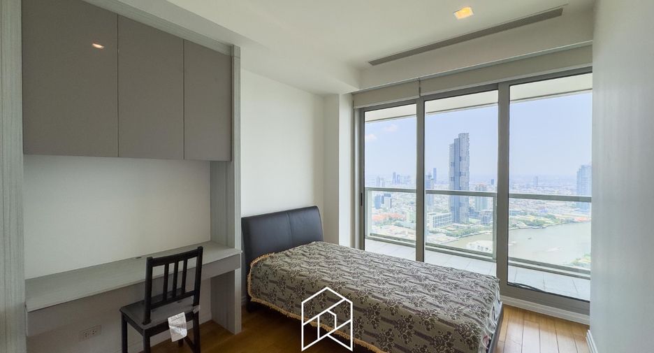 For rent 2 bedrooms condo in Sathon, Bangkok