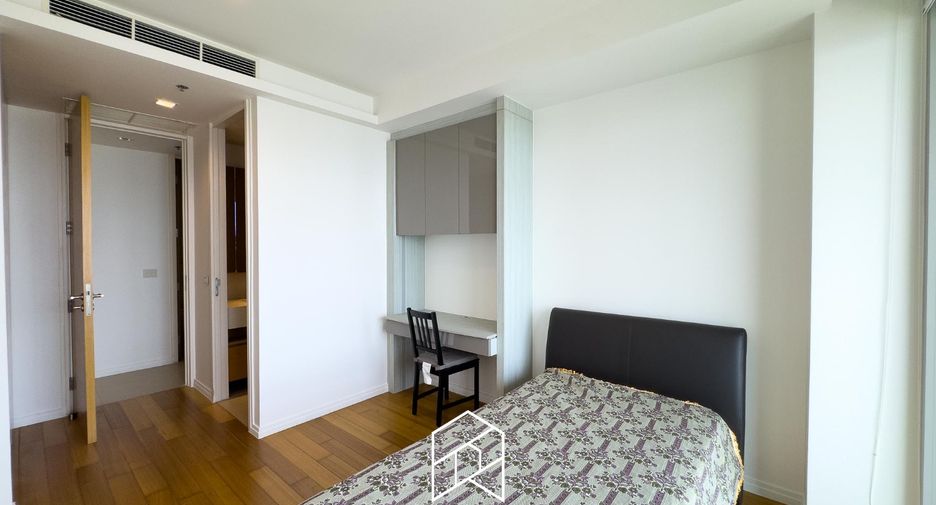 For rent 2 bedrooms condo in Sathon, Bangkok