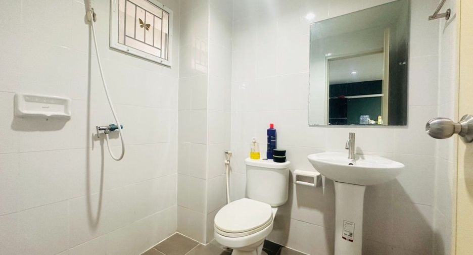 Reihenhaus zum Kauf mit 3 Zimmer in Mueang Nakhon Pathom, Nakhon Pathom