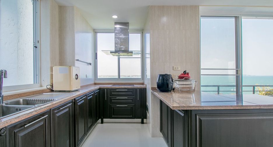 For sale 3 bedrooms condo in Klaeng, Rayong