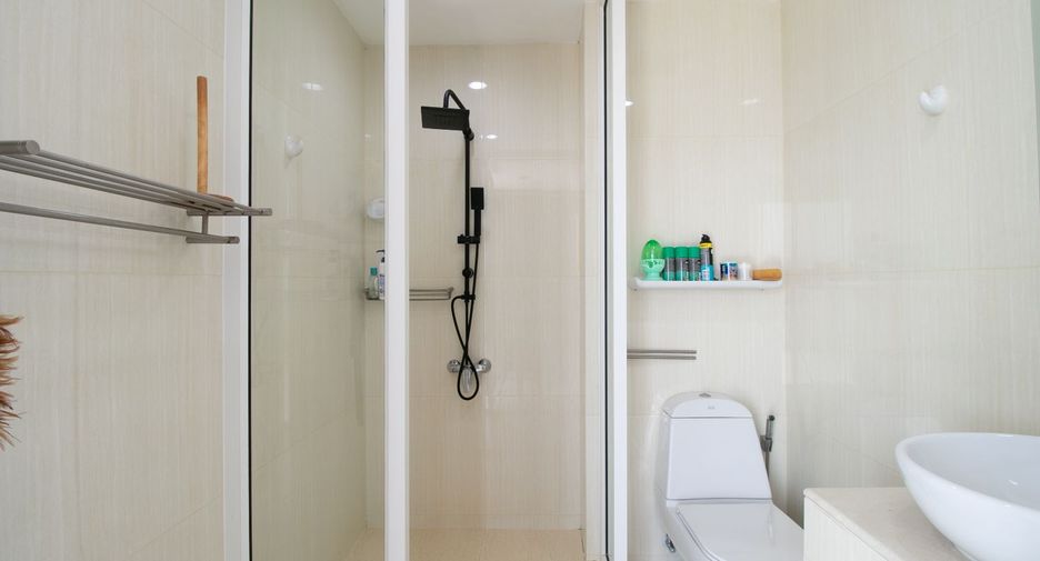 For sale 3 bedrooms condo in Klaeng, Rayong
