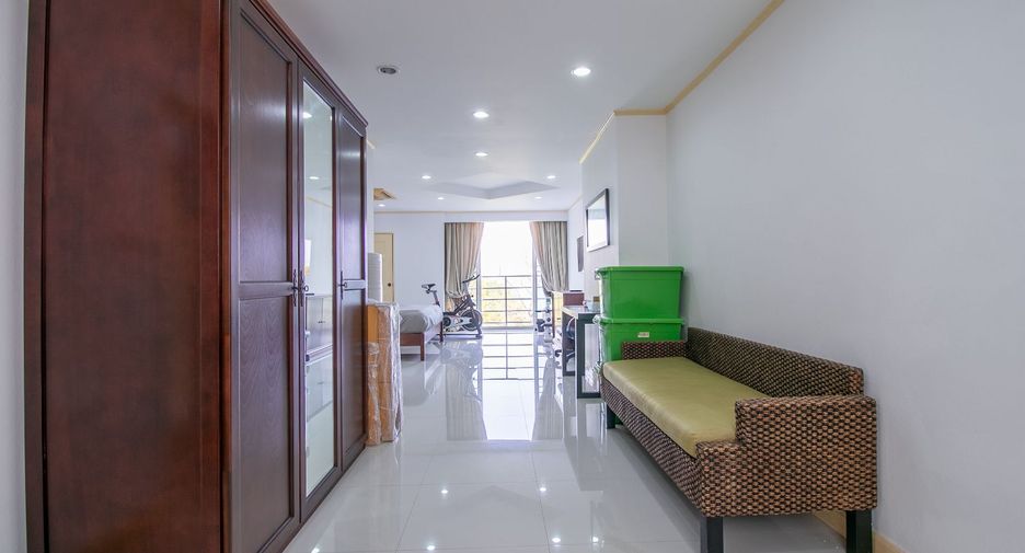 For sale 3 bedrooms condo in Klaeng, Rayong