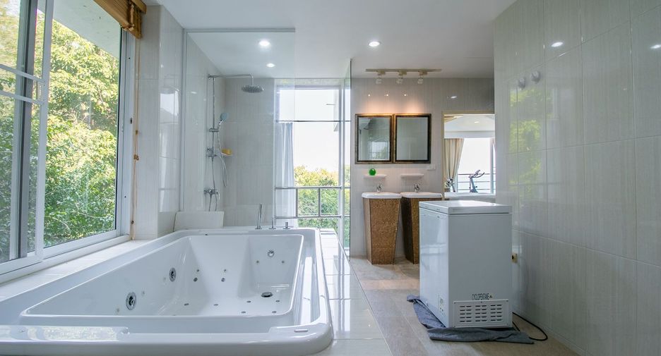 For sale 3 bedrooms condo in Klaeng, Rayong