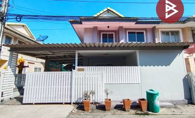 For sale 4 bedrooms townhouse in Mueang Samut Prakan, Samut Prakan