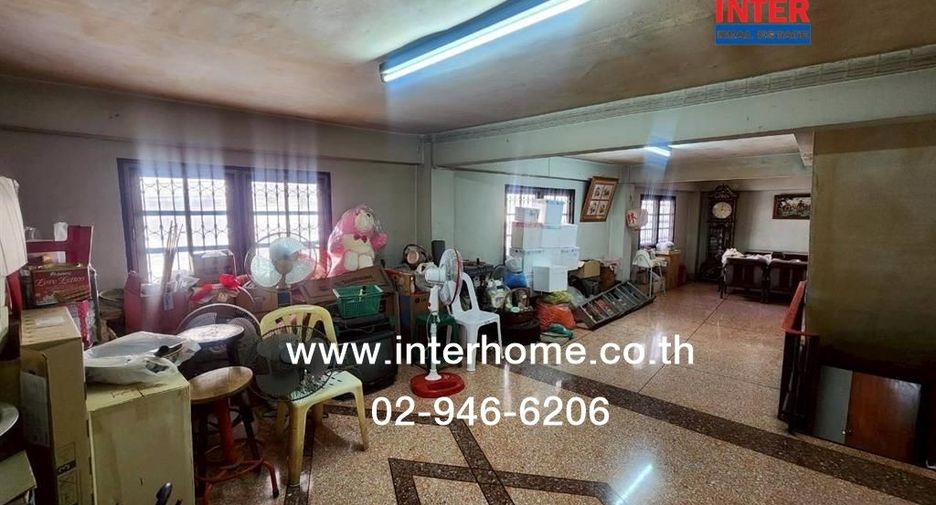 For sale 3 bedrooms retail Space in Yan Nawa, Bangkok
