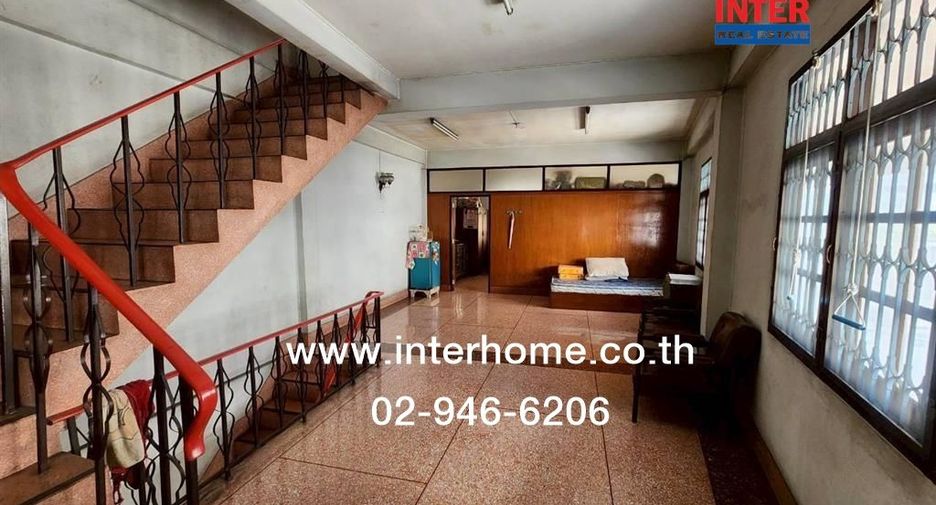 For sale 3 bedrooms retail Space in Yan Nawa, Bangkok