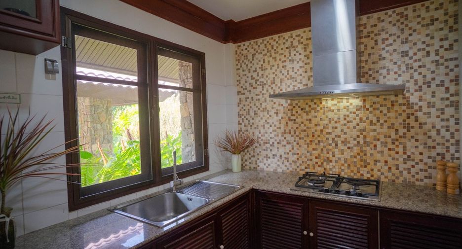 À vendre 4 chambres maison à Klaeng, Rayong