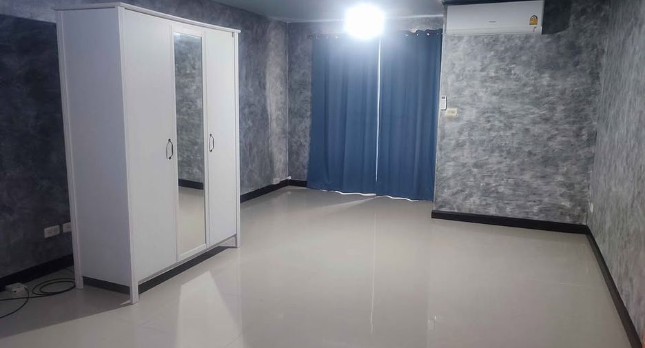 For sale 1 bed condo in Pak Kret, Nonthaburi