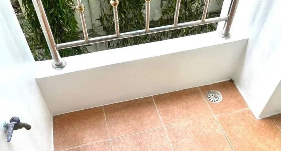 For sale 1 bed condo in Pluak Daeng, Rayong