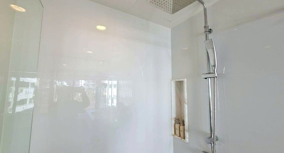 For rent 2 ベッドルーム serviced apartment in Bang Rak, Bangkok
