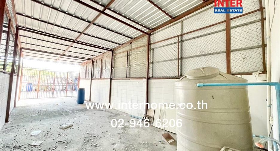 Gewerbefläche zum Kauf mit 3 Zimmer in Lam Luk Ka, Pathum Thani