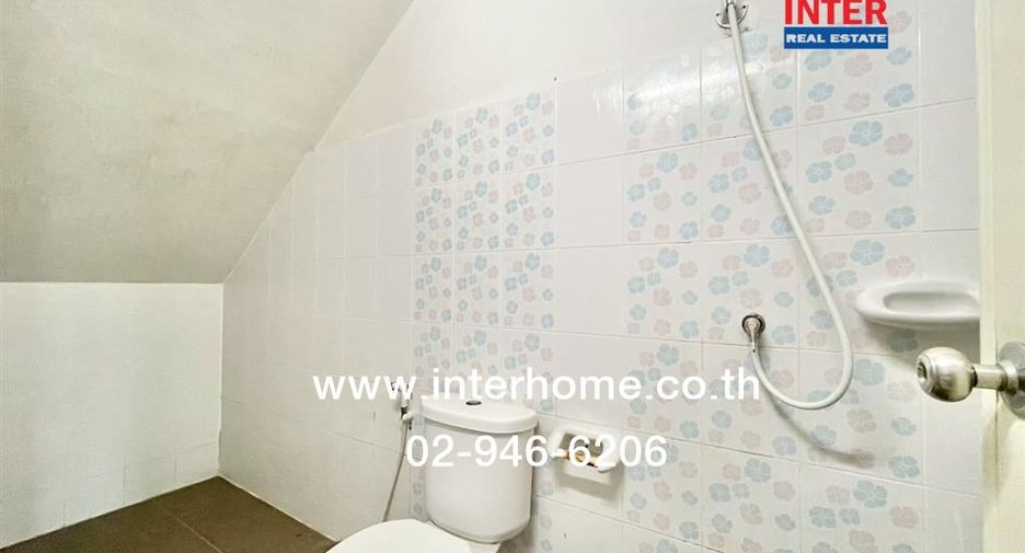 Gewerbefläche zum Kauf mit 3 Zimmer in Lam Luk Ka, Pathum Thani