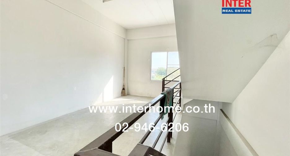 Gewerbefläche zum Kauf mit 3 Zimmer in Lam Luk Ka, Pathum Thani