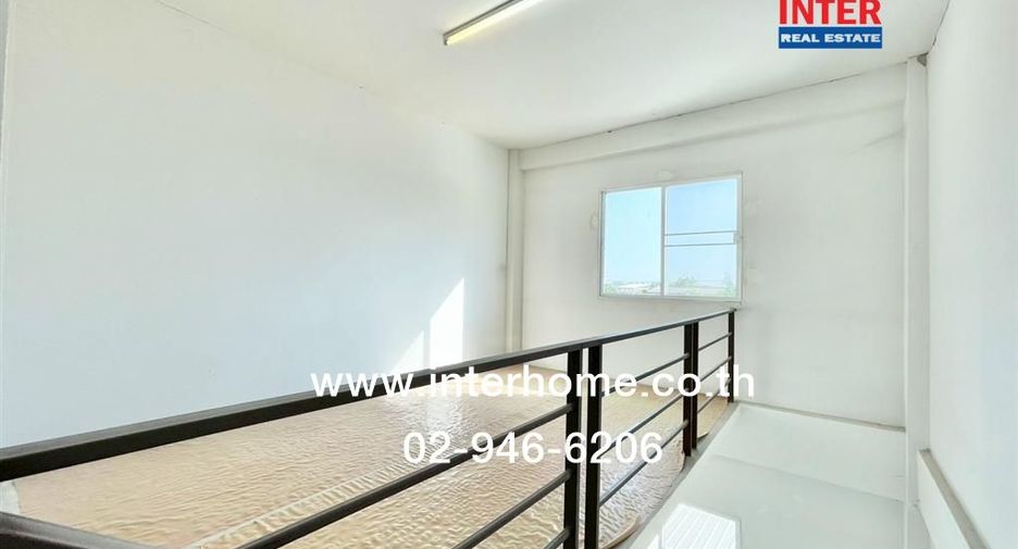 Gewerbefläche zum Kauf mit 3 Zimmer in Lam Luk Ka, Pathum Thani