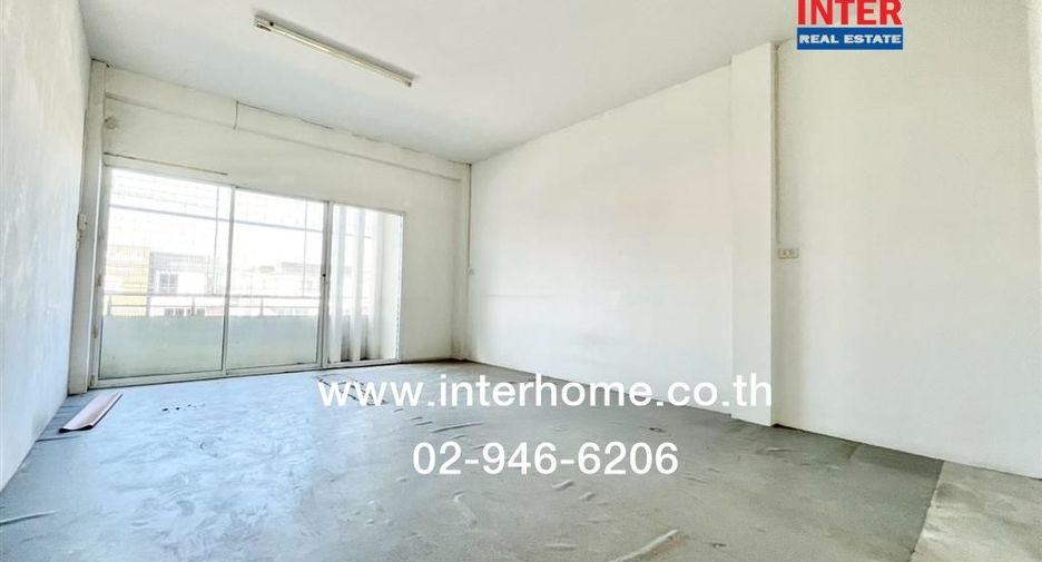 Gewerbefläche zum Kauf mit 3 Zimmer in Lam Luk Ka, Pathum Thani
