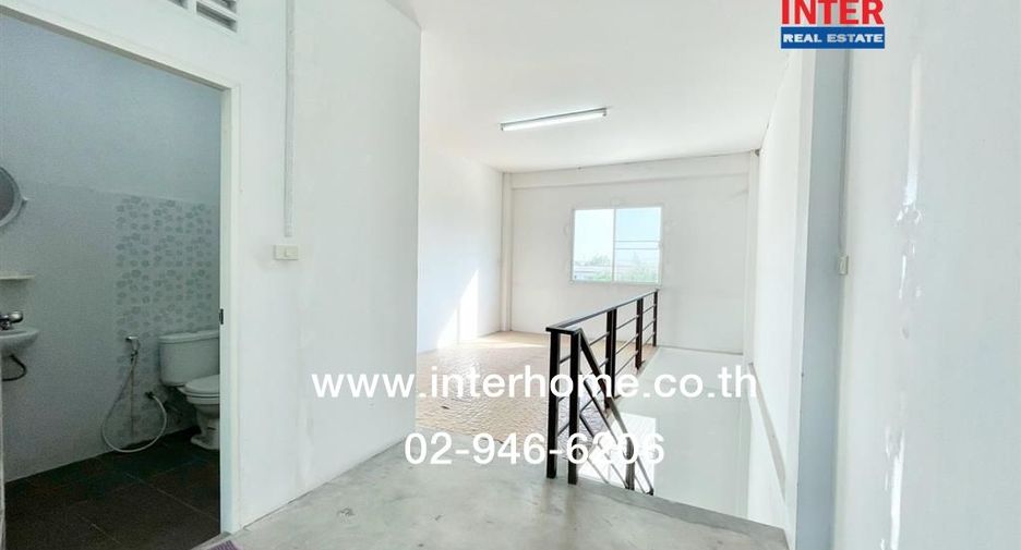 Gewerbefläche zum Kauf mit 3 Zimmer in Lam Luk Ka, Pathum Thani