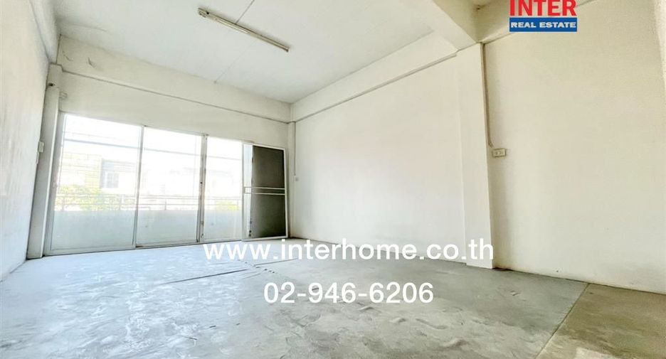 Gewerbefläche zum Kauf mit 3 Zimmer in Lam Luk Ka, Pathum Thani