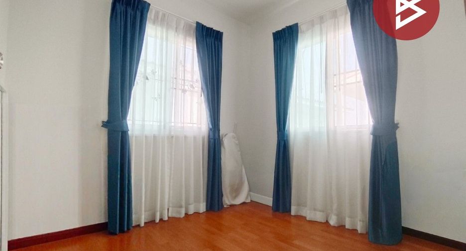 For sale 4 bedrooms house in Krathum Baen, Samut Sakhon