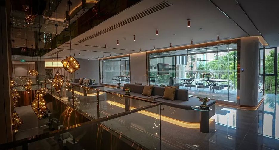 For rent 2 bedrooms condo in Khlong Toei, Bangkok