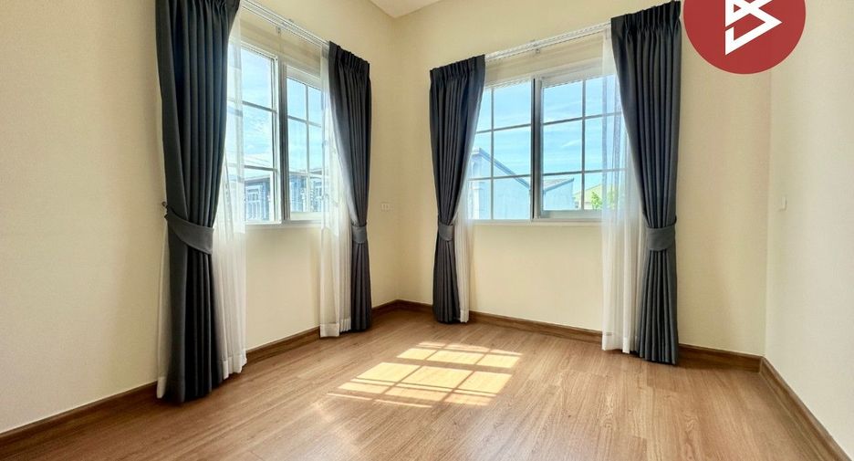 For sale 4 bedrooms townhouse in Prawet, Bangkok