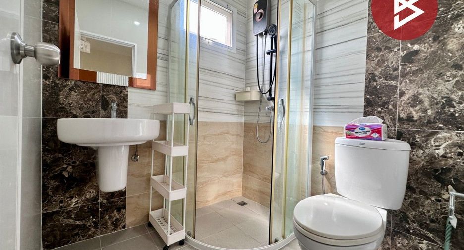 For sale 4 bedrooms townhouse in Prawet, Bangkok