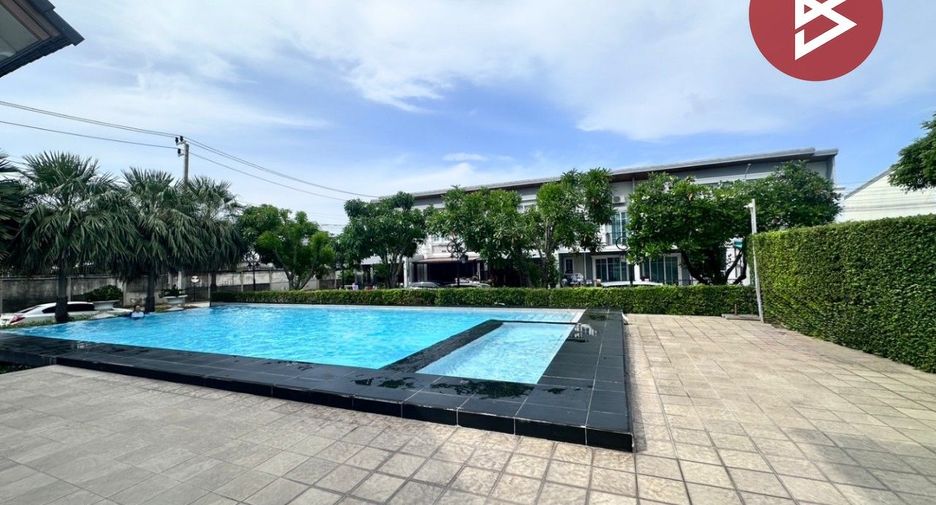For sale 4 bedrooms townhouse in Prawet, Bangkok