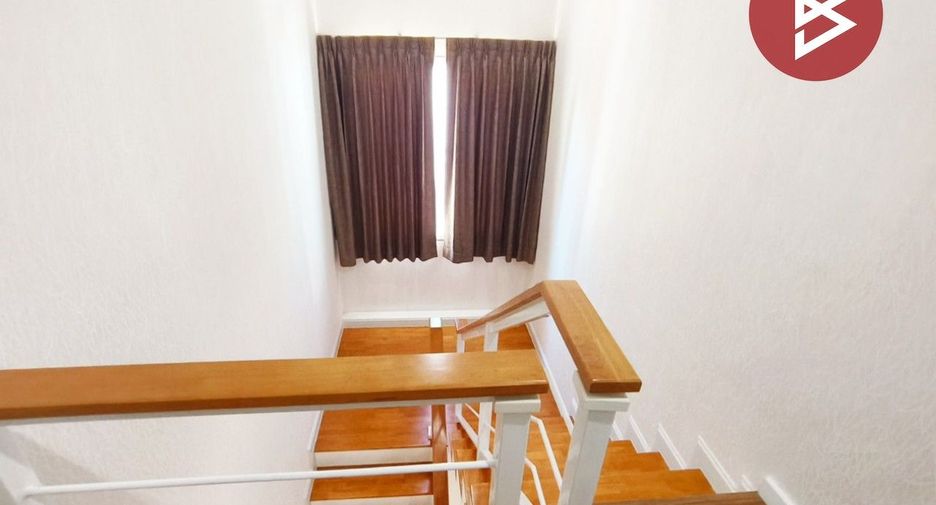 For sale 3 bedrooms house in Mueang Pathum Thani, Pathum Thani