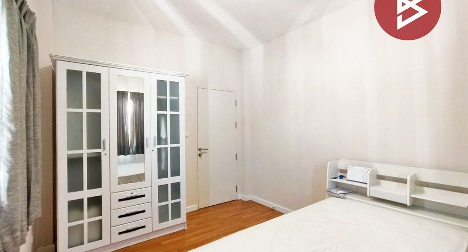 For sale 3 bedrooms house in Mueang Pathum Thani, Pathum Thani