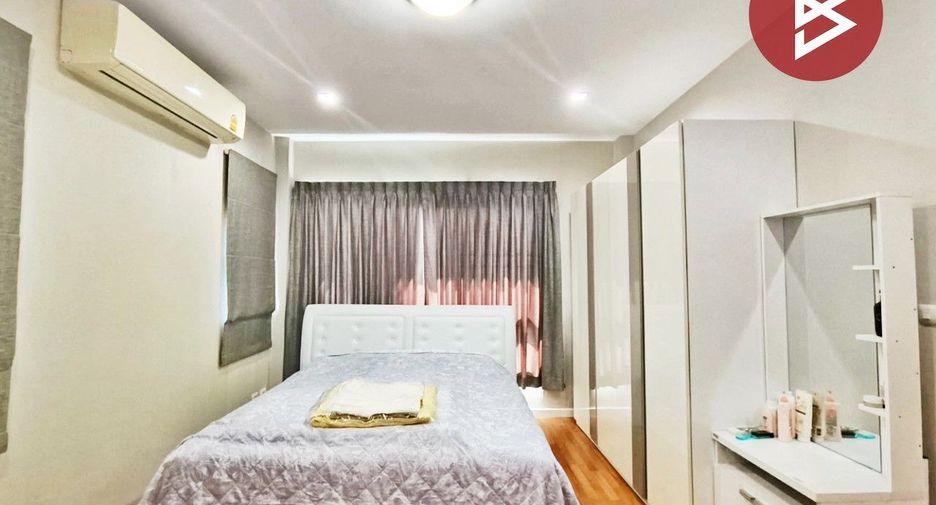 For sale 3 bedrooms house in Mueang Pathum Thani, Pathum Thani