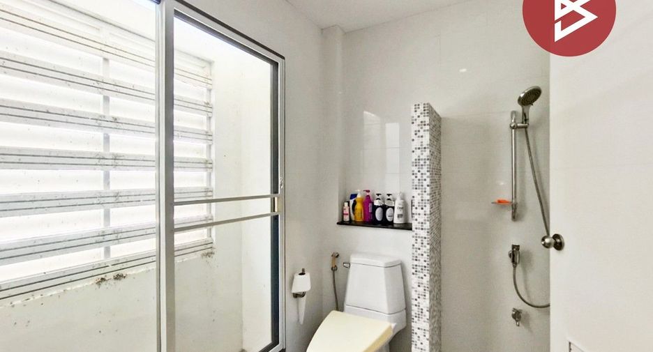 For sale 3 bedrooms house in Mueang Pathum Thani, Pathum Thani