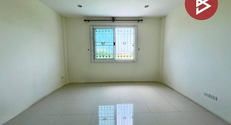 For sale 2 bedrooms townhouse in Mueang Chon Buri, Chonburi
