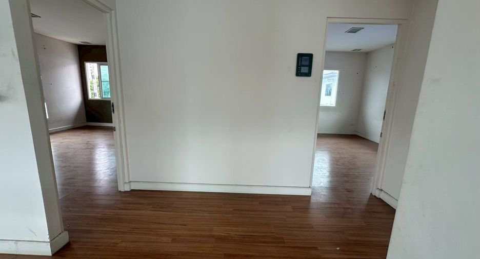 For sale 3 ベッドルーム house in Bang Khae, Bangkok