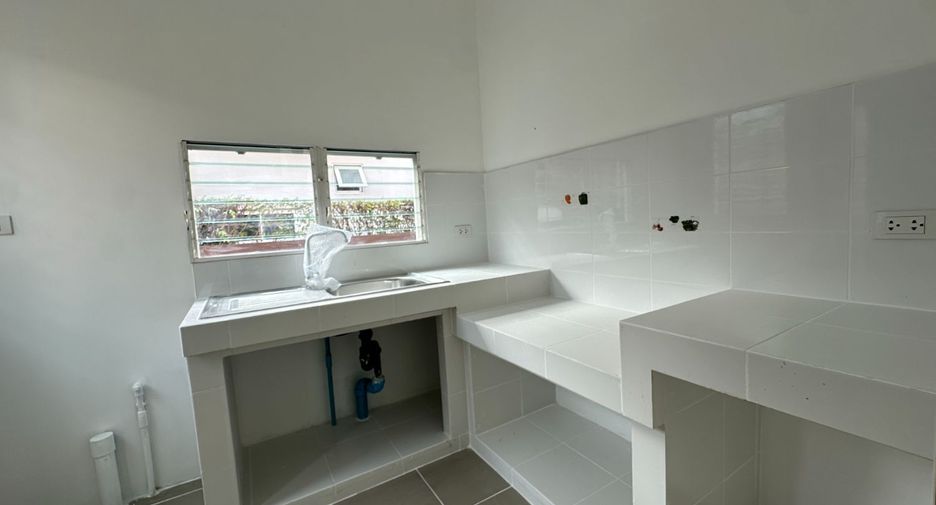 For sale 3 ベッドルーム house in Bang Khae, Bangkok