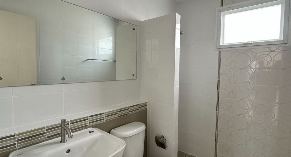 For sale 3 ベッドルーム house in Bang Khae, Bangkok