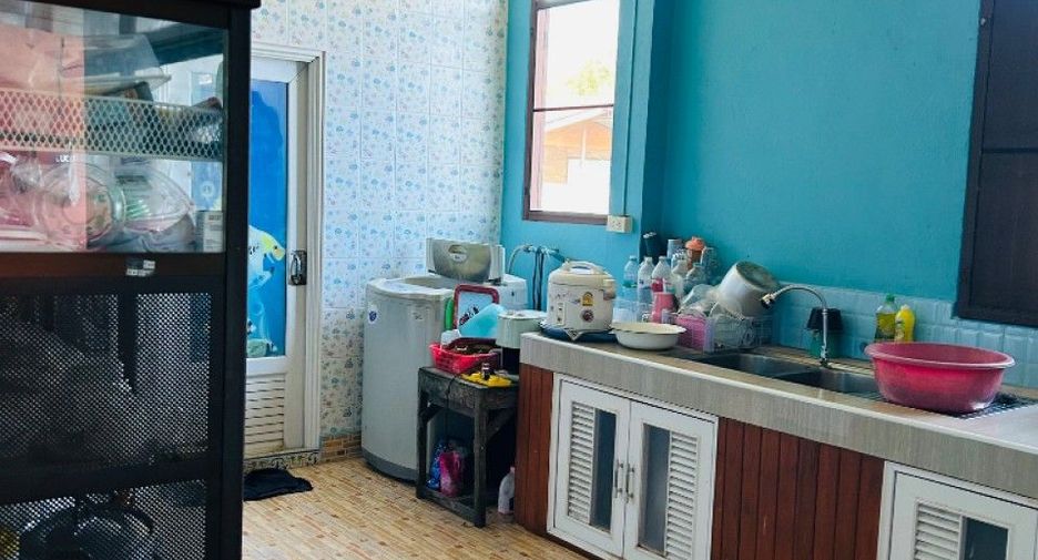 À vendre 2 chambres maison à Mueang Uthai Thani, Uthai Thani