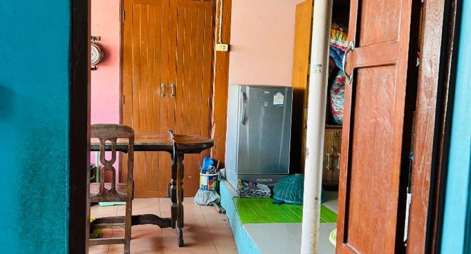 À vendre 2 chambres maison à Mueang Uthai Thani, Uthai Thani