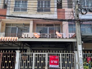 出售 4 卧室 联排别墅 在 Bang Kruai, Nonthaburi