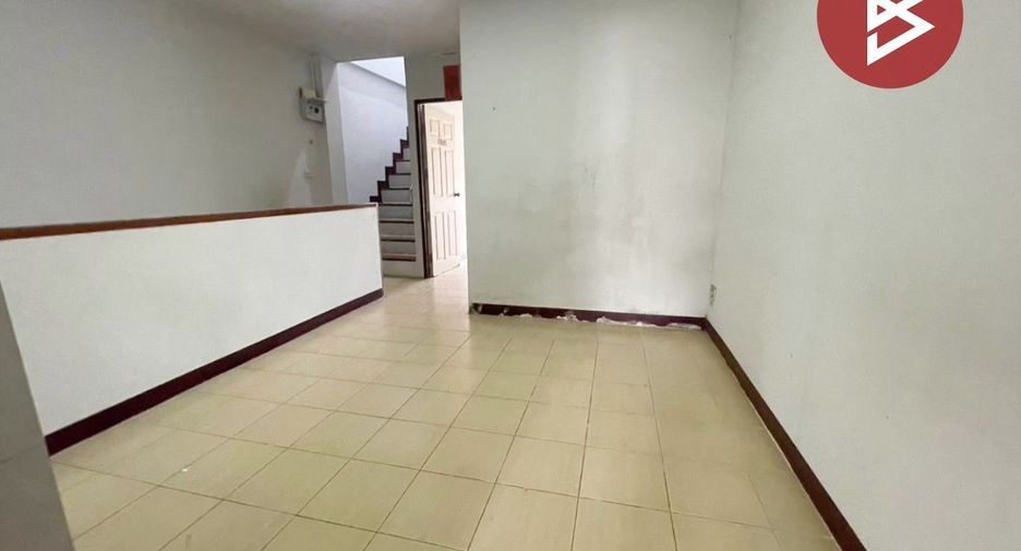 Casa adosada en venta de 4 habitaciones en Bang Kruai, Nonthaburi