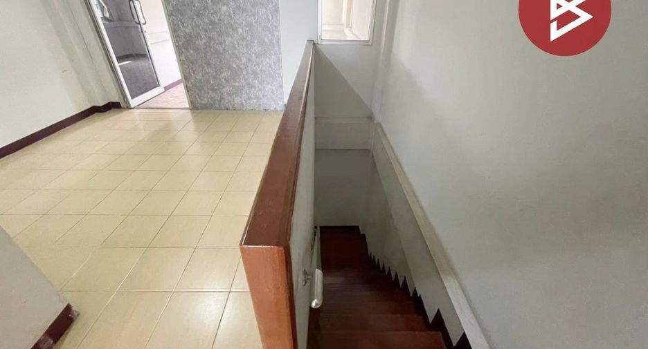 Casa adosada en venta de 4 habitaciones en Bang Kruai, Nonthaburi