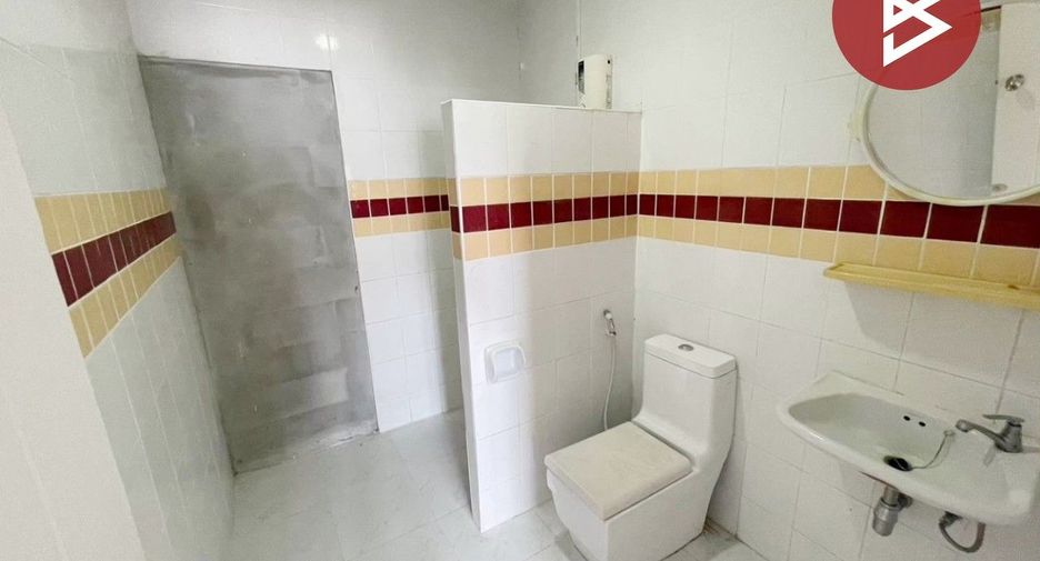 Casa adosada en venta de 4 habitaciones en Bang Kruai, Nonthaburi