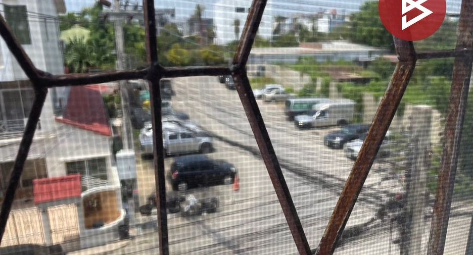 Casa adosada en venta de 4 habitaciones en Bang Kruai, Nonthaburi